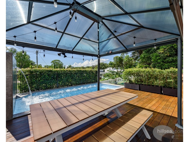 14 Akoonah Street, Hope Island QLD 4212