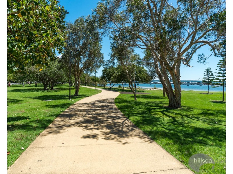 17/48 The Esplanade, Paradise Point QLD 4216