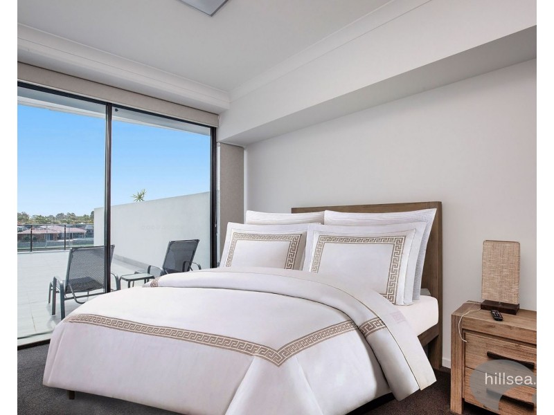 3104/5 Harbour Side Court, Biggera Waters QLD 4216