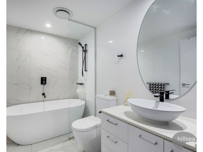 3104/5 Harbour Side Court, Biggera Waters QLD 4216