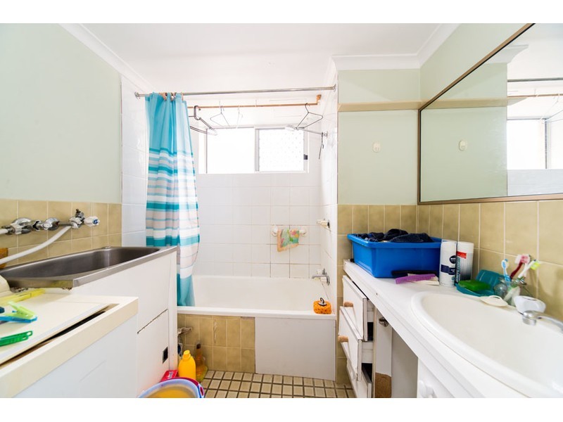 1/24 Madang Crescent, Runaway Bay QLD 4216