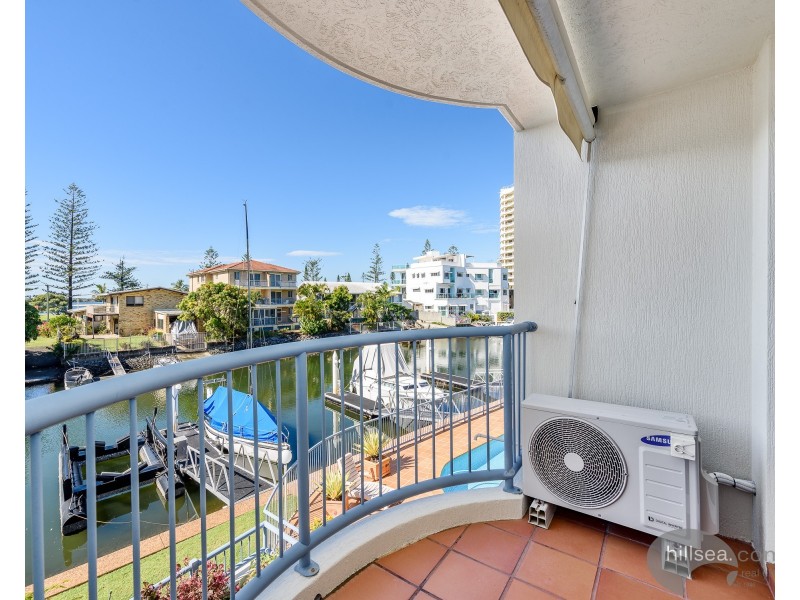 10/9-13 Madang Crescent, Runaway Bay QLD 4216