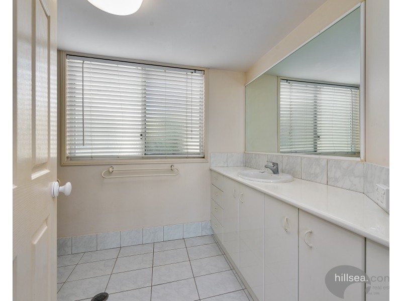 10/9-13 Madang Crescent, Runaway Bay QLD 4216