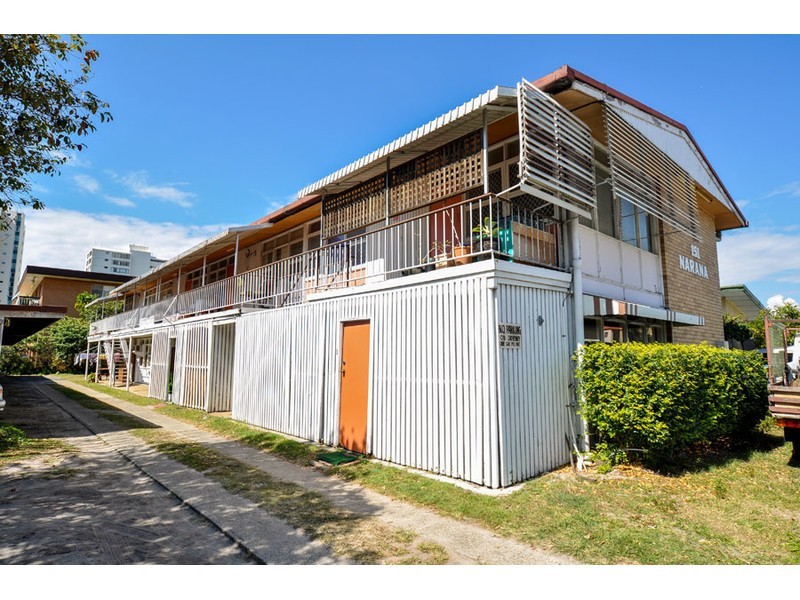 2/149 Frank Street, Labrador QLD 4215