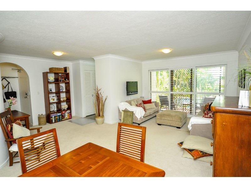 6/9 Bayview Street, Runaway Bay QLD 4216