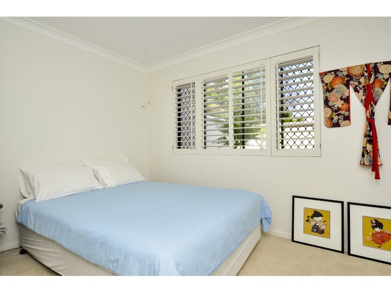 6/9 Bayview Street, Runaway Bay QLD 4216