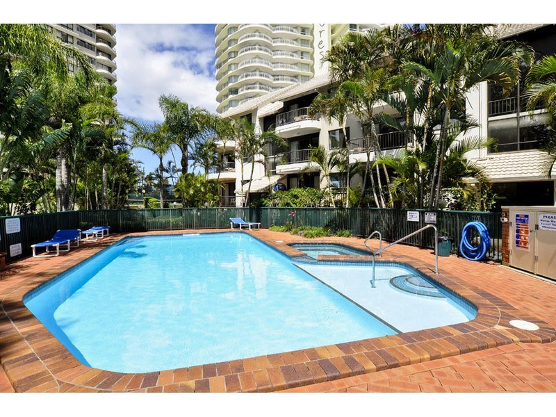 6/9 Bayview Street, Runaway Bay QLD 4216