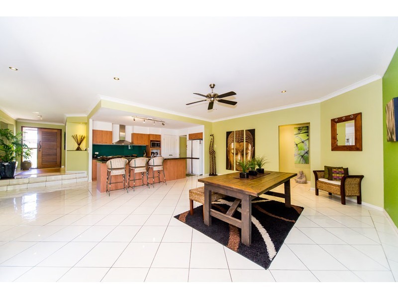 24 Golden Bear Drive, Arundel QLD 4214