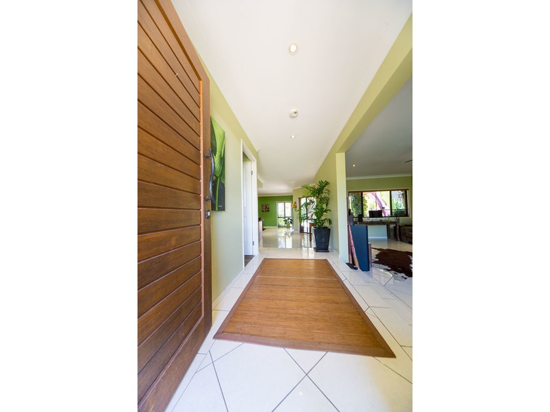 24 Golden Bear Drive, Arundel QLD 4214