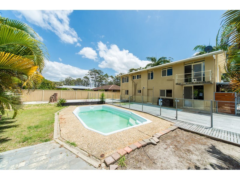 49 Woomera Crescent, Southport QLD 4215