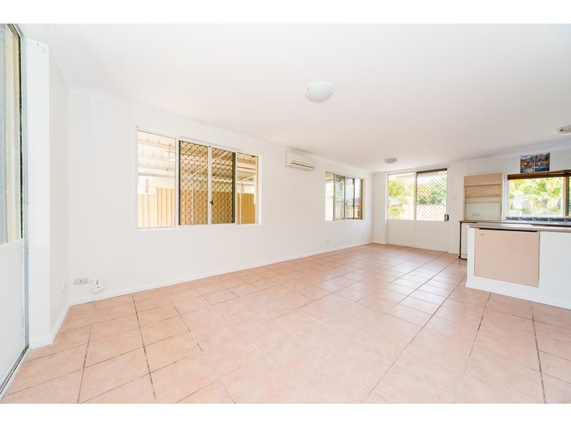 49 Woomera Crescent, Southport QLD 4215
