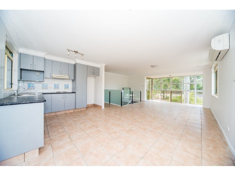 49 Woomera Crescent, Southport QLD 4215