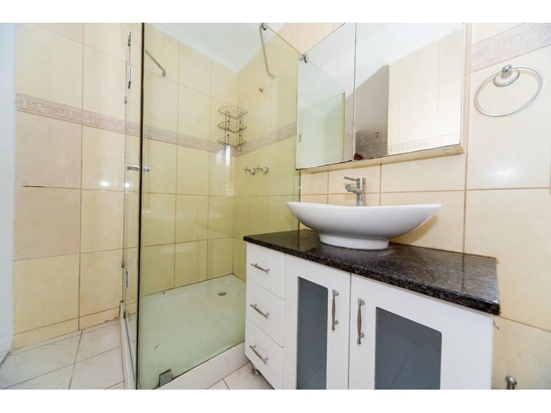 49 Woomera Crescent, Southport QLD 4215