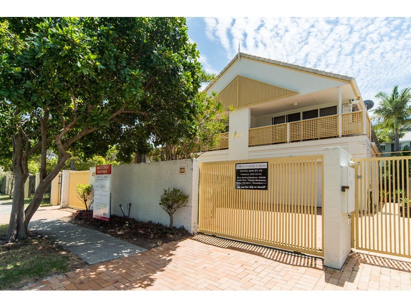 2/37 Breaker Street, Main Beach QLD 4217