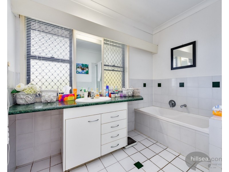 235/125 Hansford Road, Coombabah QLD 4216