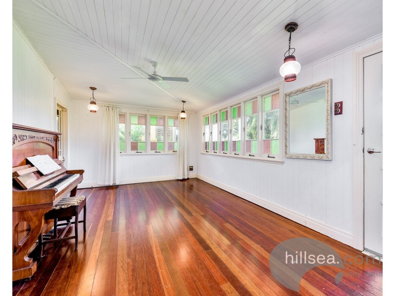 9 Dunnes Avenue, Hope Island QLD 4212