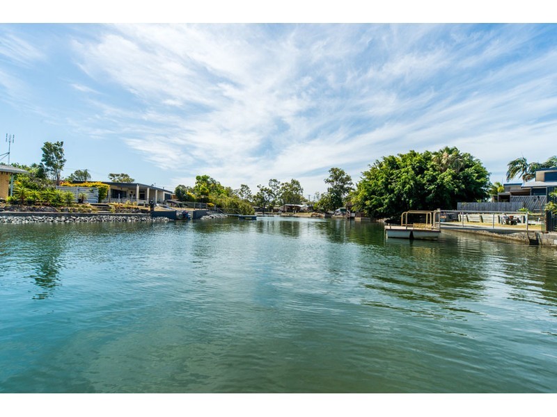 2/20 Stradbroke Street, Biggera Waters QLD 4216