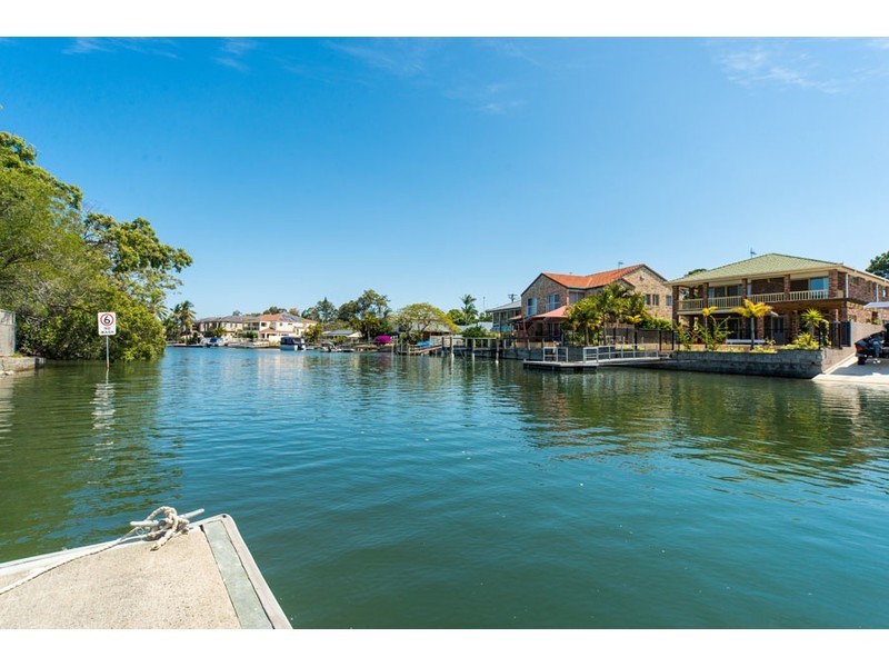 2/20 Stradbroke Street, Biggera Waters QLD 4216