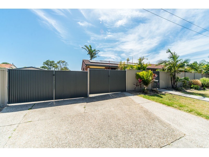 2/20 Stradbroke Street, Biggera Waters QLD 4216
