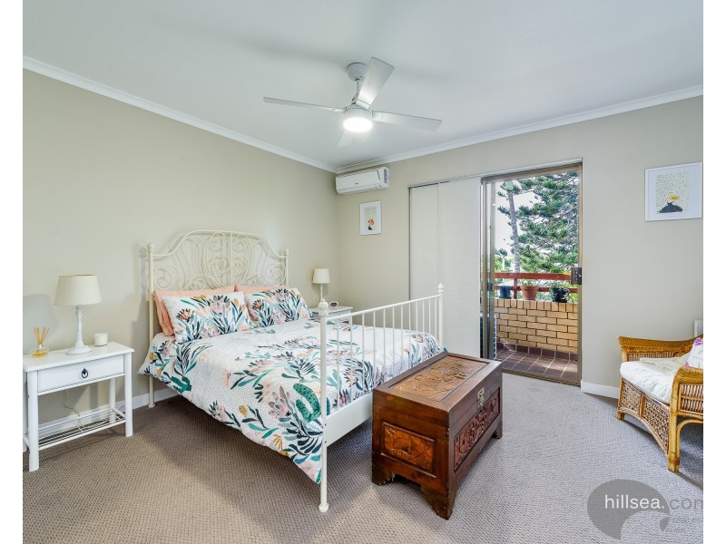4/106 Bayview Street, Runaway Bay QLD 4216