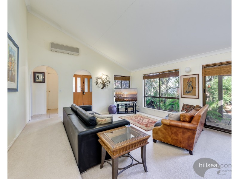 121 Columbus Drive, Hollywell QLD 4216