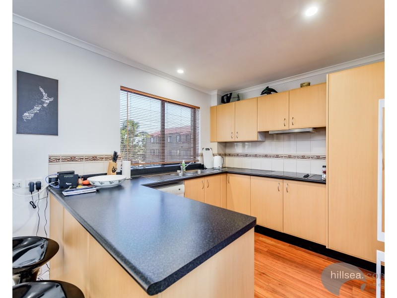 9/106 Bayview Street, Runaway Bay QLD 4216