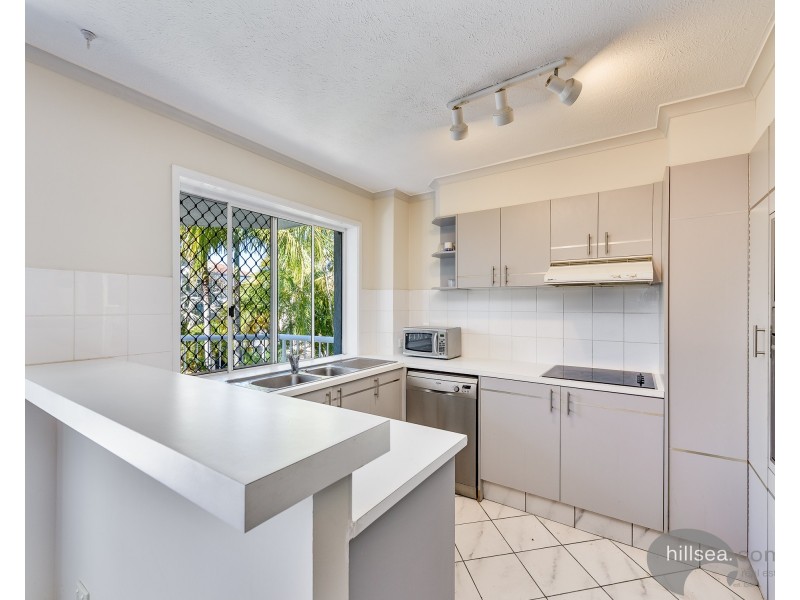 8/4 Madang Crescent, Runaway Bay QLD 4216