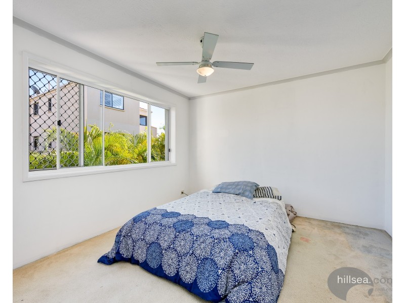 8/4 Madang Crescent, Runaway Bay QLD 4216