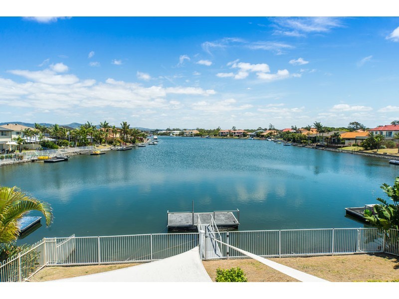 7 Oyster Cove Promenade, Helensvale QLD 4212
