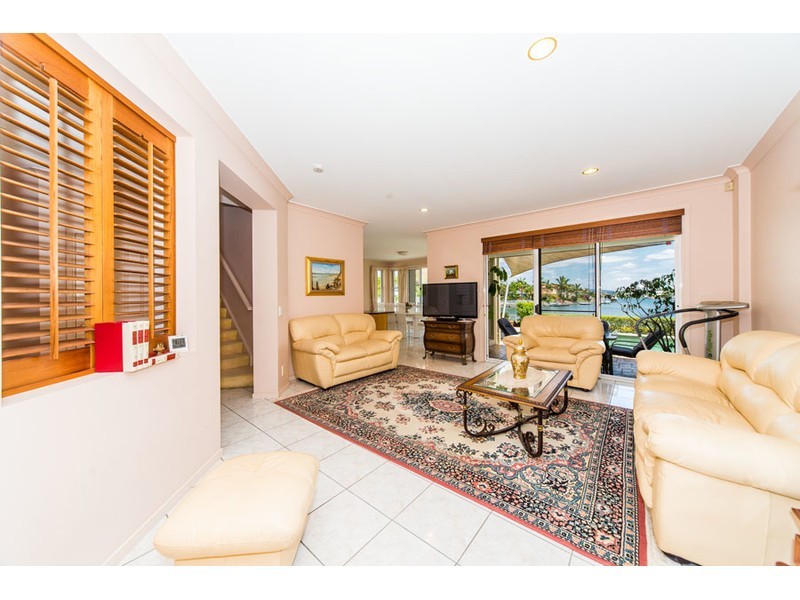 7 Oyster Cove Promenade, Helensvale QLD 4212