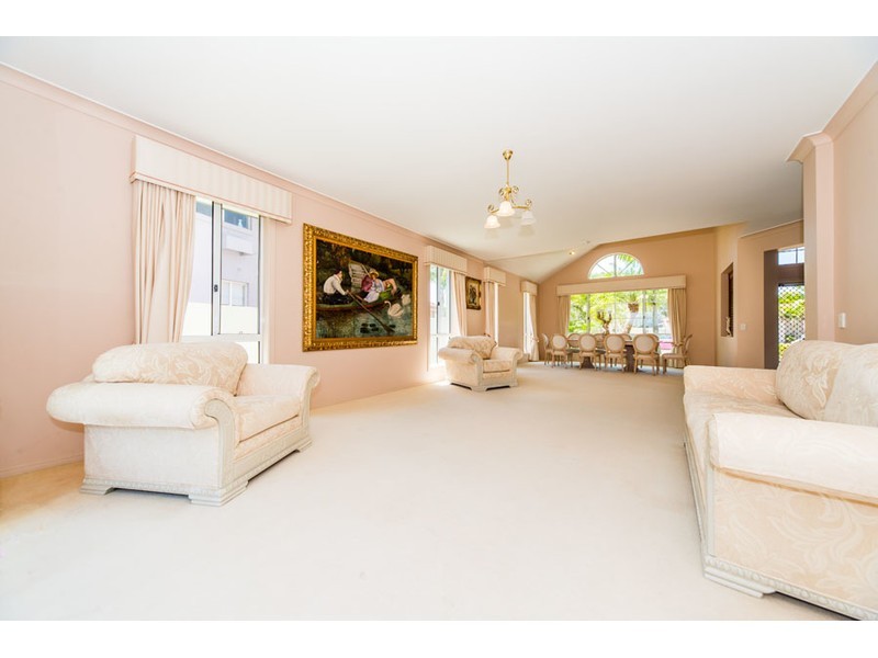 7 Oyster Cove Promenade, Helensvale QLD 4212