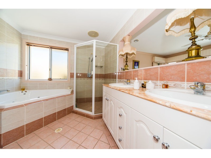 7 Oyster Cove Promenade, Helensvale QLD 4212