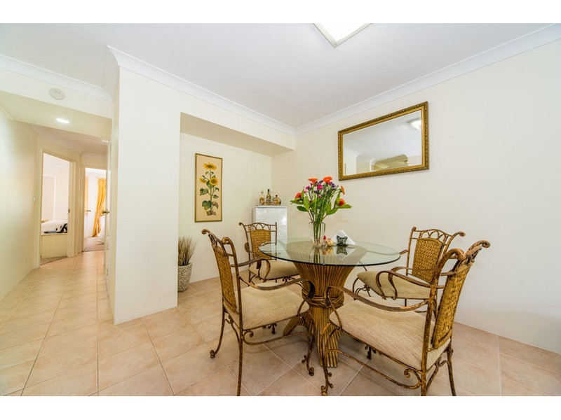 9/37 Bayview Street, Runaway Bay QLD 4216