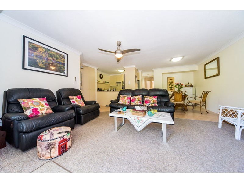 9/37 Bayview Street, Runaway Bay QLD 4216