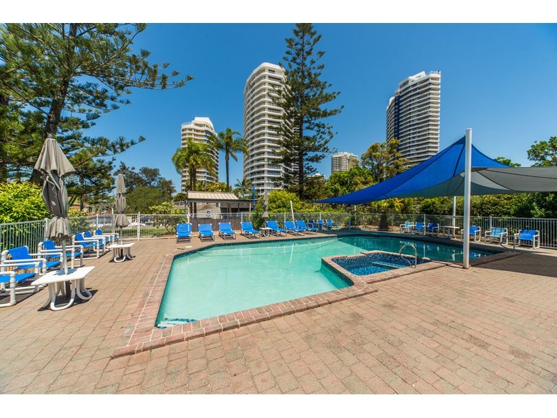 9/37 Bayview Street, Runaway Bay QLD 4216