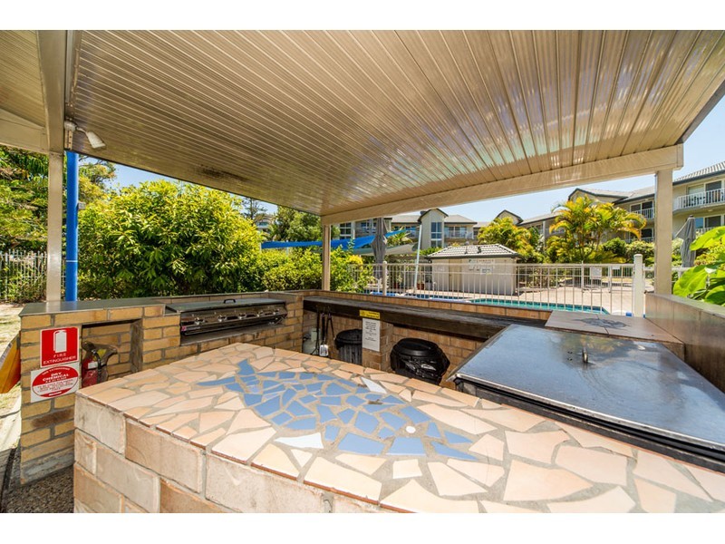 9/37 Bayview Street, Runaway Bay QLD 4216