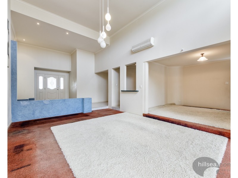 26 Karema Crescent, Runaway Bay QLD 4216