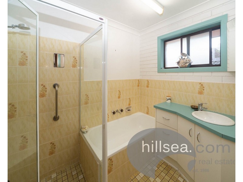 1/29 Runaway Bay Avenue, Runaway Bay QLD 4216