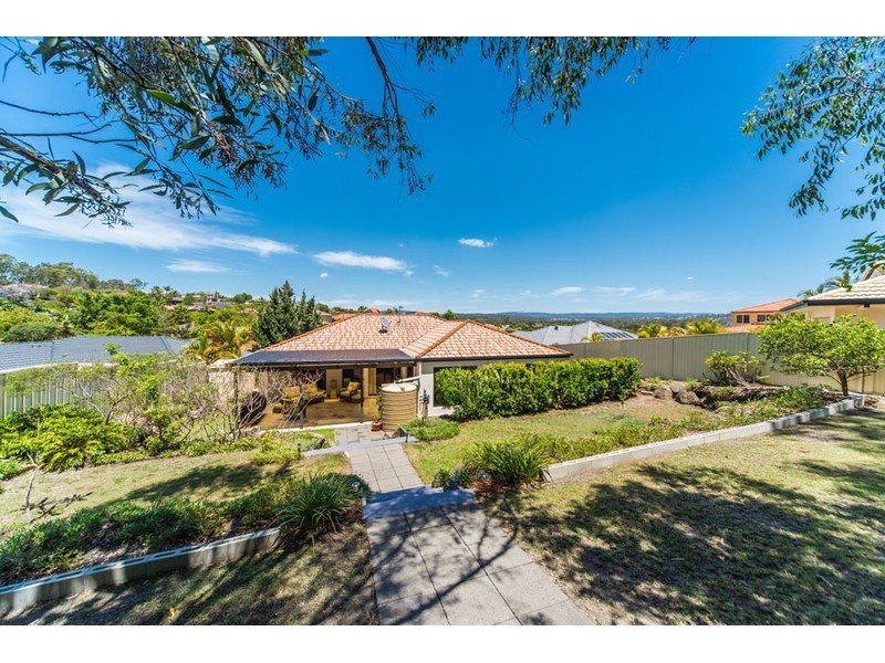 9 Tee Trees Boulevard, Arundel QLD 4214