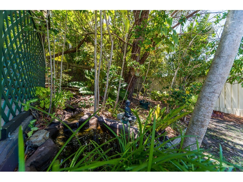9 Tee Trees Boulevard, Arundel QLD 4214
