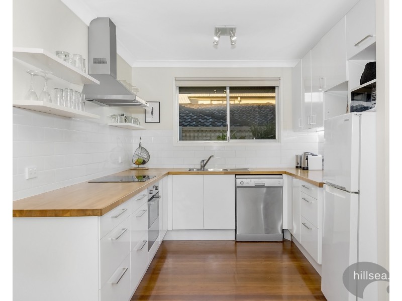 8 Goorawin Street, Runaway Bay QLD 4216