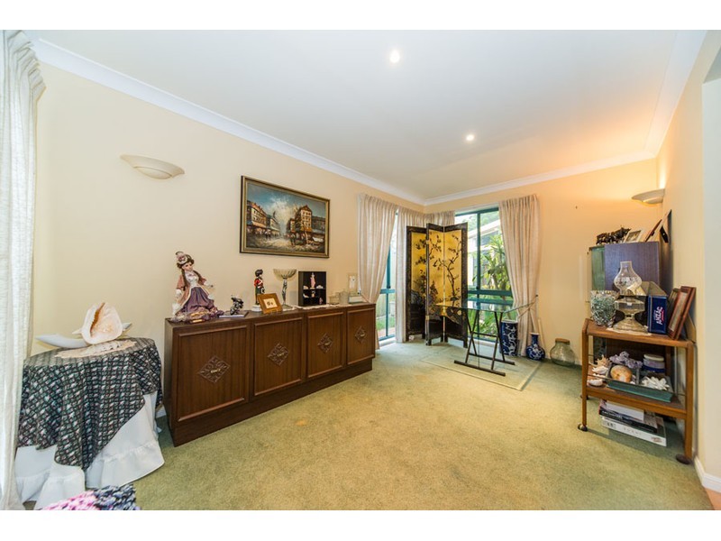 9 Tallara Street, Coombabah QLD 4216