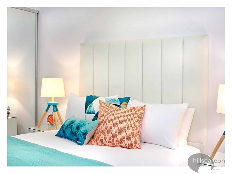 206/17 Bath Street, Labrador QLD 4215