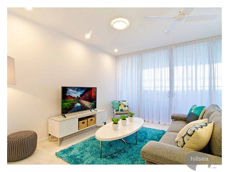 206/17 Bath Street, Labrador QLD 4215