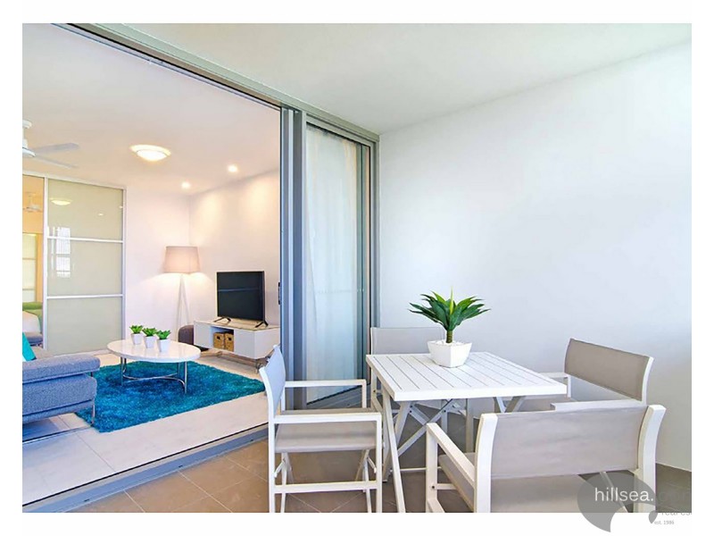 206/17 Bath Street, Labrador QLD 4215