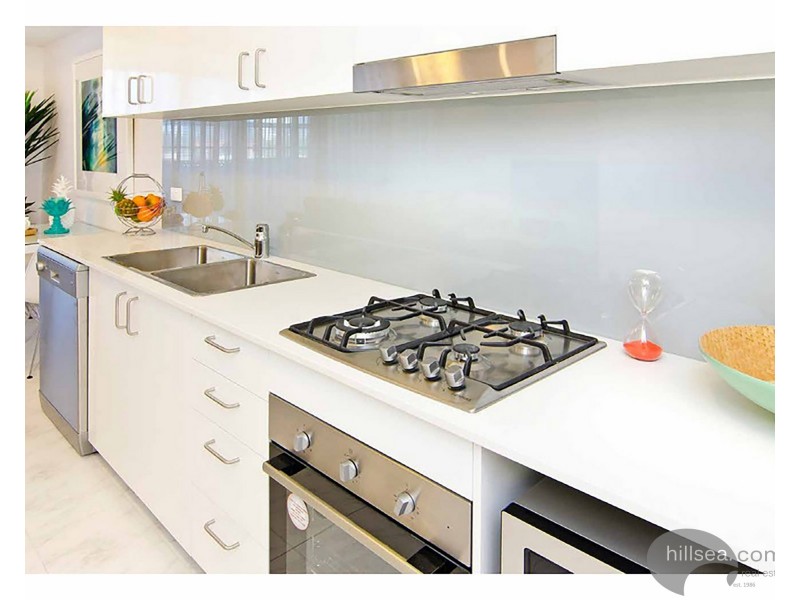 206/17 Bath Street, Labrador QLD 4215