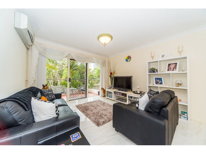 9 Bayview Street, Runaway Bay QLD 4216