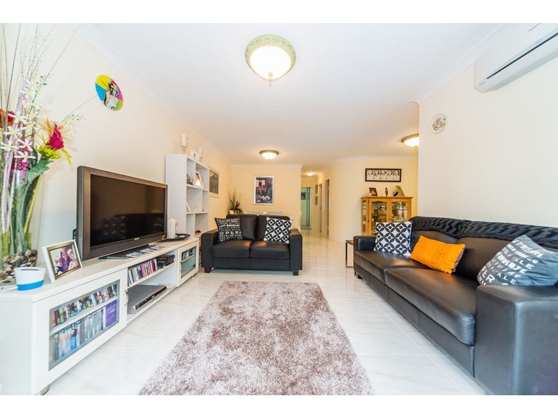 9 Bayview Street, Runaway Bay QLD 4216