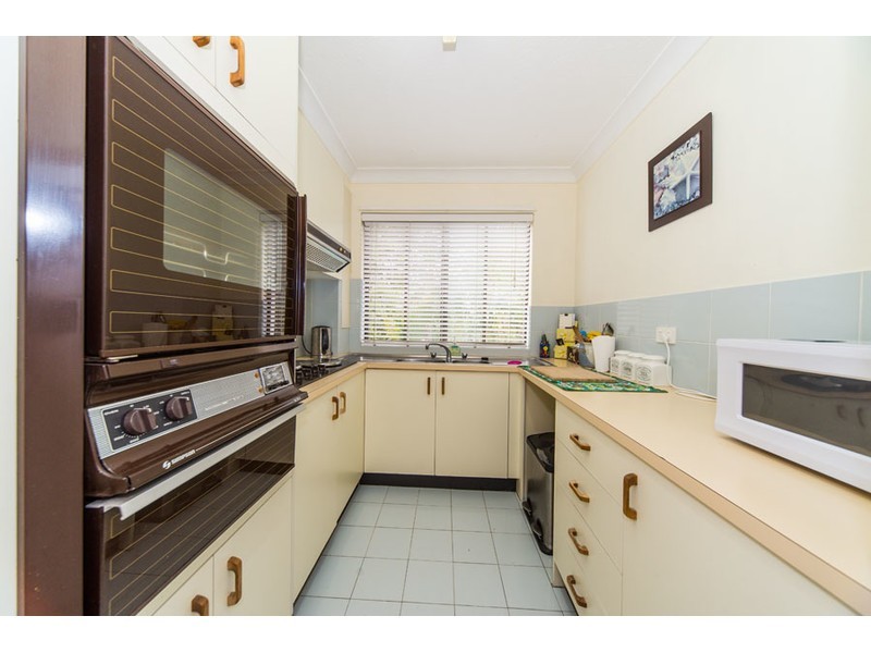 9 Bayview Street, Runaway Bay QLD 4216