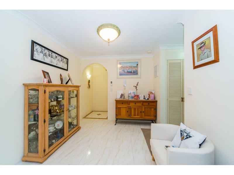9 Bayview Street, Runaway Bay QLD 4216
